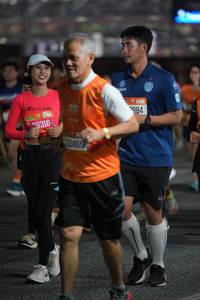 BIB: 26316, 22465, 984
                            <button type="button" onclick="openModal(21029703)" class="btn btn-primary btn-sm float-right btn-popup" data-toggle="modal" data-target=".modal-high-quality">
                        <i class="fas fa-shopping-cart"></i> Add to Cart
                    </button>
                                            <button type="button" onclick="isThisMe(21029703, true)" class="btn btn-success btn-sm float-right btn-popup btn-isme hidden" data-toggle="tooltip" data-placement="bottom" title="นี่คือรูปของคุณใช่ไหม คลิกที่นี่เพื่อเอาเข้าอัลบั้ม">
                        <i class="fas fa-plus"></i> Add to album
                    </button>
                    <button type="button" onclick="isThisMe(21029703, false)" class="btn btn-warning btn-sm float-right btn-popup btn-isnotme hidden">
                        <i class="fas fa-ban"></i> Remove from album
                    </button>